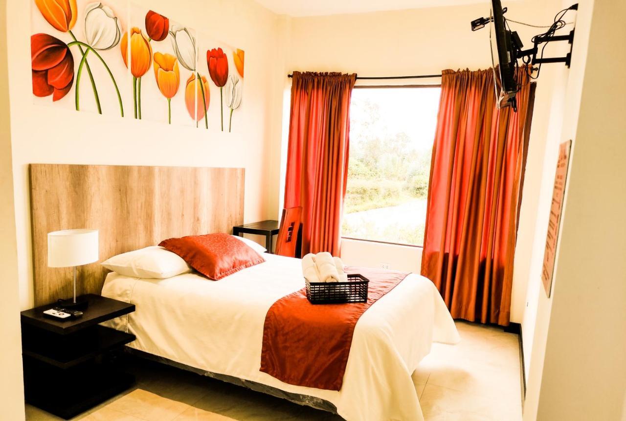 Hotel Las Mercedes Airport-Quito Табабела Екстериор снимка