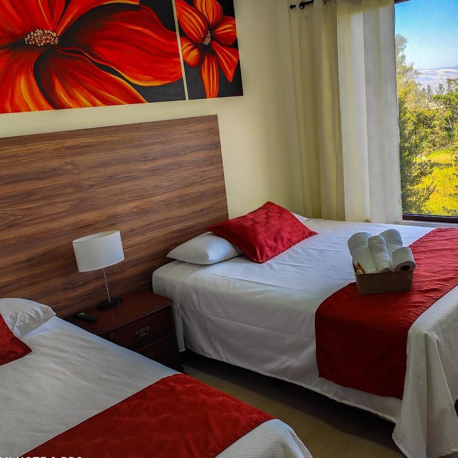 Hotel Las Mercedes Airport-Quito Табабела Екстериор снимка