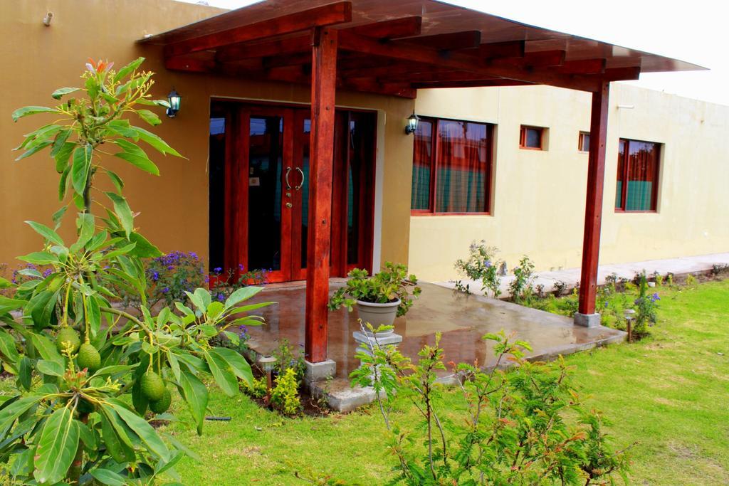 Hotel Las Mercedes Airport-Quito Табабела Екстериор снимка