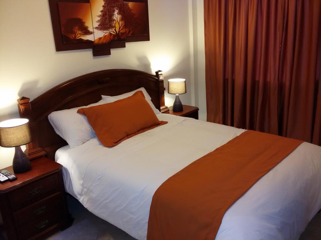 Hotel Las Mercedes Airport-Quito Табабела Стая снимка