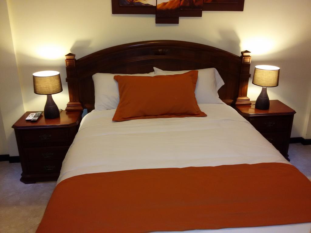 Hotel Las Mercedes Airport-Quito Табабела Стая снимка