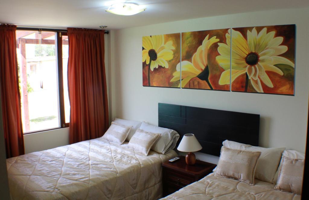 Hotel Las Mercedes Airport-Quito Табабела Екстериор снимка