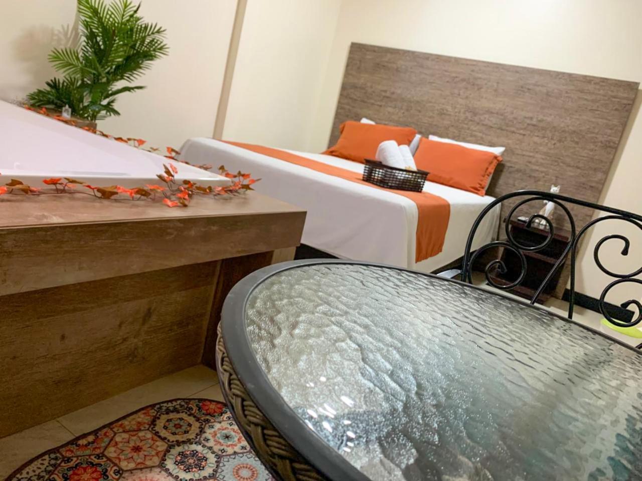 Hotel Las Mercedes Airport-Quito Табабела Екстериор снимка