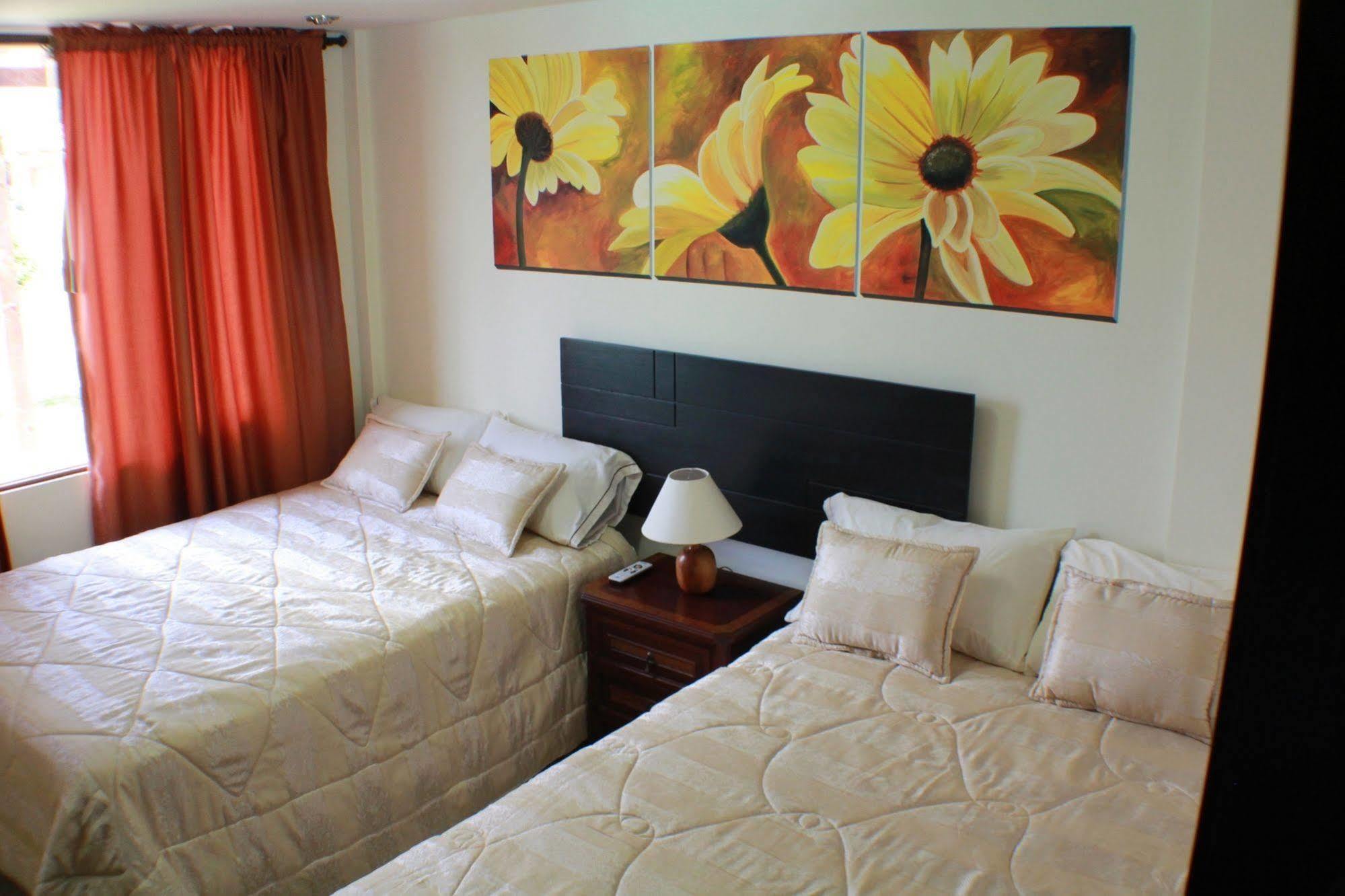 Hotel Las Mercedes Airport-Quito Табабела Екстериор снимка