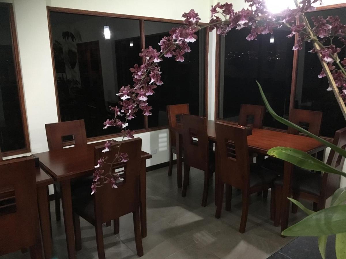 Hotel Las Mercedes Airport-Quito Табабела Екстериор снимка