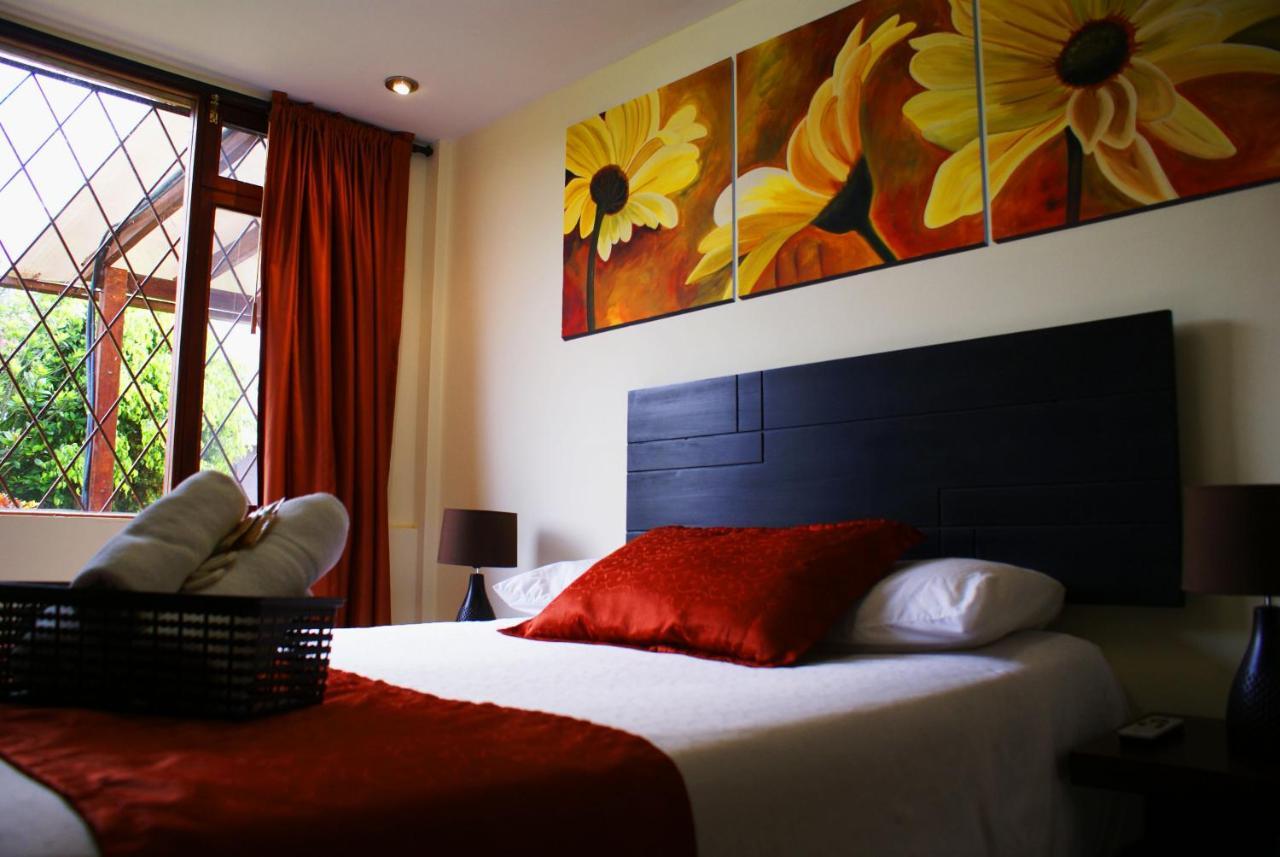 Hotel Las Mercedes Airport-Quito Табабела Екстериор снимка